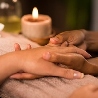 Soins mains et pieds à Pantin