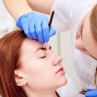 Teinture cils et sourcils à Pantin